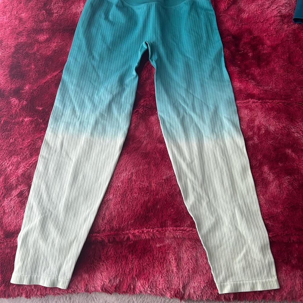 PINK Victoria's Secret teal and light blue Ombré Leggings